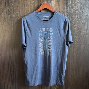 Banana Republic Men's Slate Blue 'Zero Emissions Vehicle' Graphic Tee